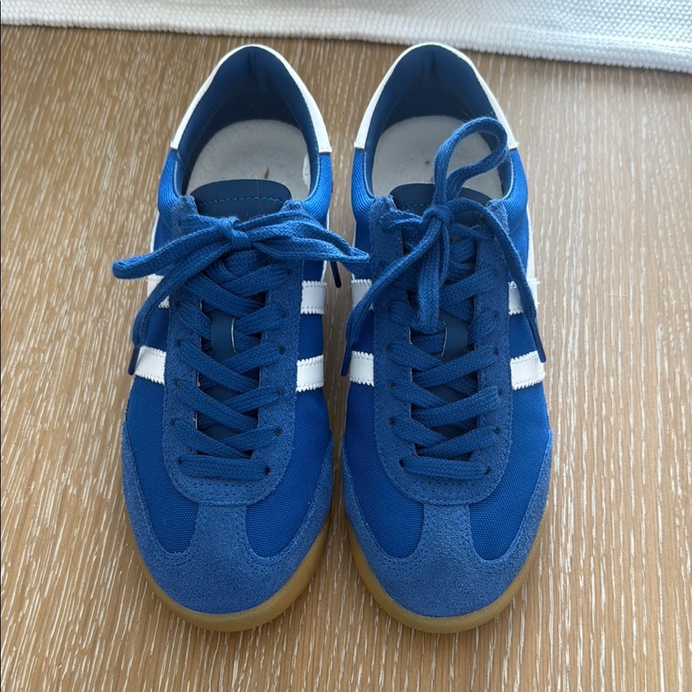 Gola Blue and White Sneakers with Breathable Mesh